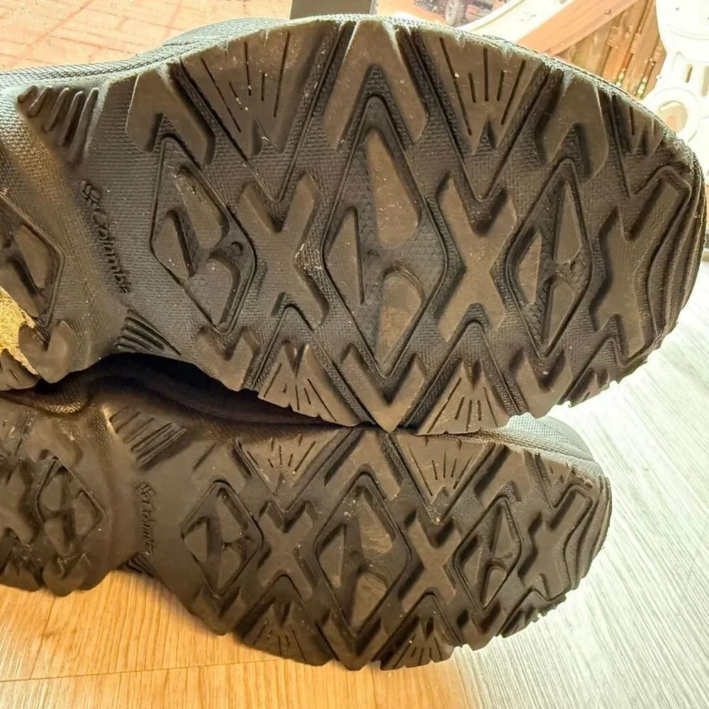 Columbia Big Kids' Bugaboot™ Plus V Omni-Heat™ Boot Size 4